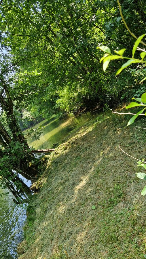 Osredek, naravna plaža